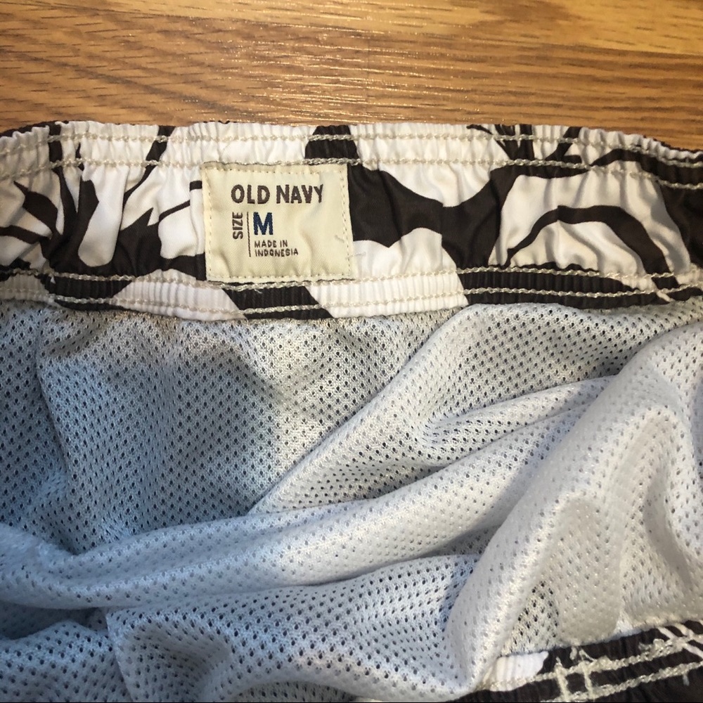 Men’s Swim Trunks - Picture 4 of 6